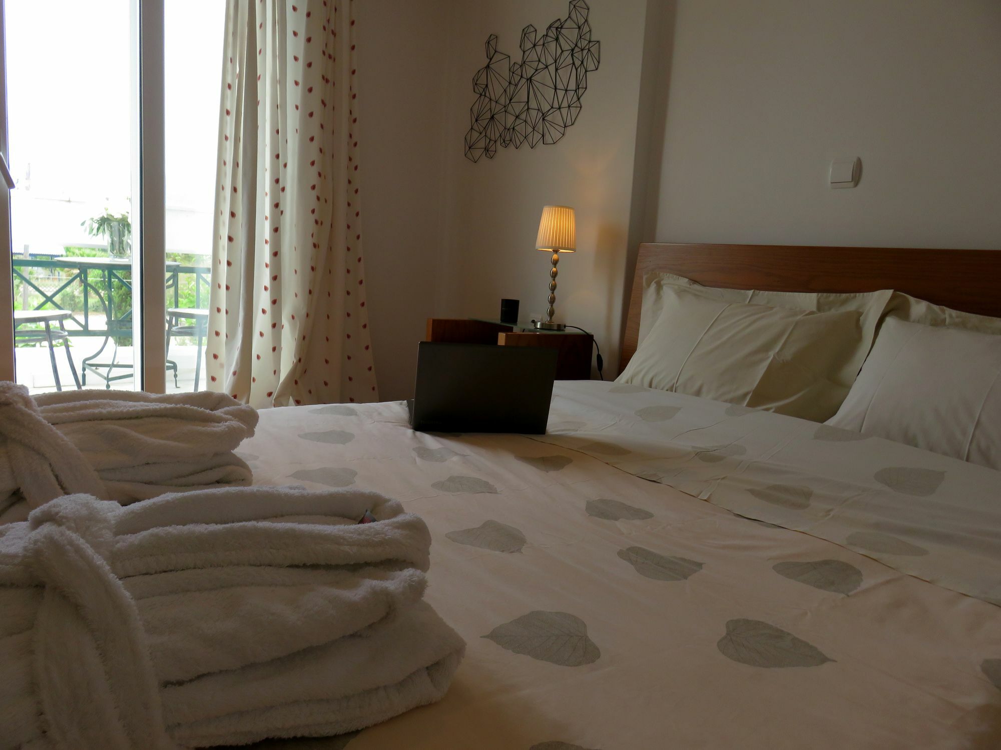 Olive Mansion Suites Marathón 外观 照片